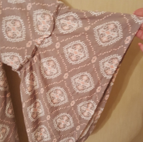 Top - Picture 2 of 3